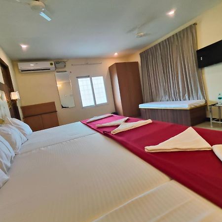 Hotel Comfort Kanchipuram Buitenkant foto
